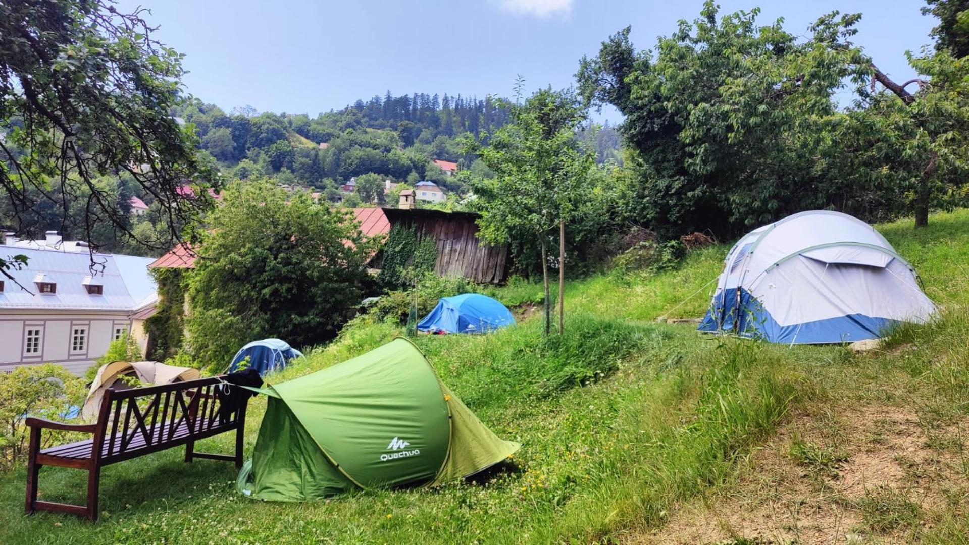 Stanovanie Pod Starym Zamkom - Camping Banská Štiavnica Dış mekan fotoğraf